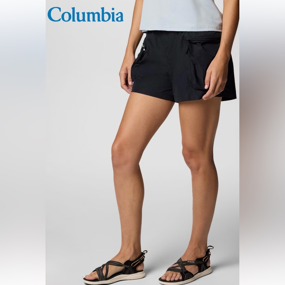 Columbia Women's Elevated View™ Cargo Shorts - Picture 2 of 8